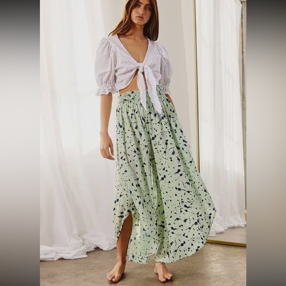 BUCKETLIST Wide Leg Green and Black pants